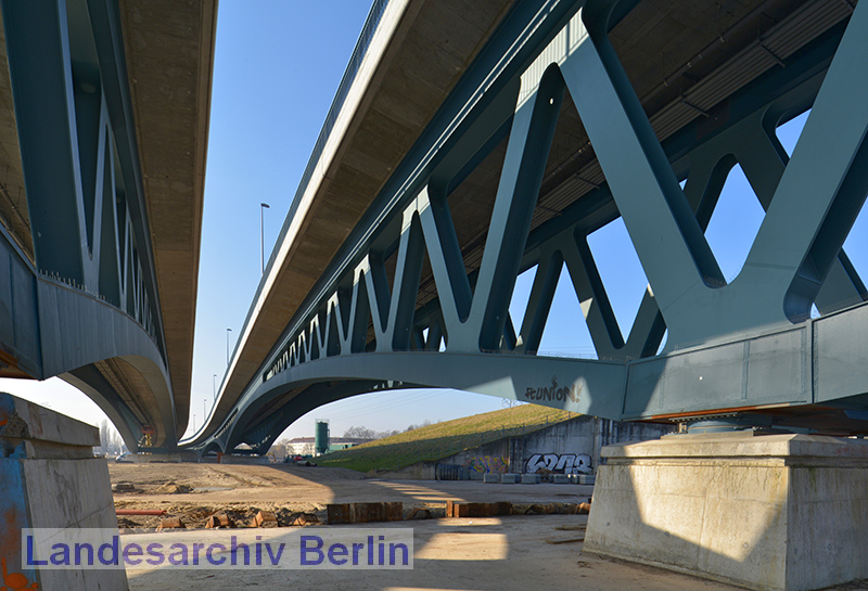 Unterkonstruktion der Minna-Todenhagen-Brücke (Berlin-Oberschöneweide), 8. Februar 2018